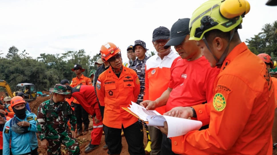 Mengambil Langit Cilacap dengan LaDrone: Solusi Video & Fotografi Profesional